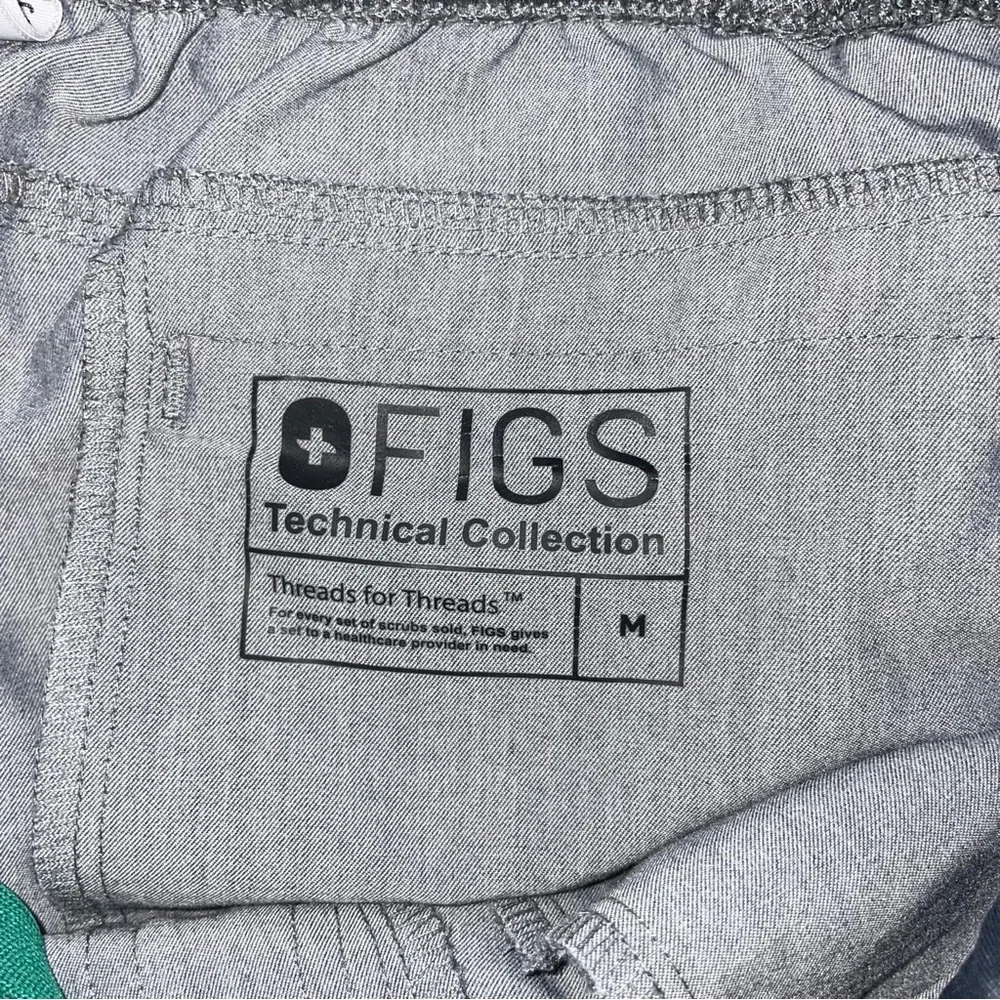 FIGS Axim Cargo Scrub Pant Men’s Medium Gray T2001 Technical Collection